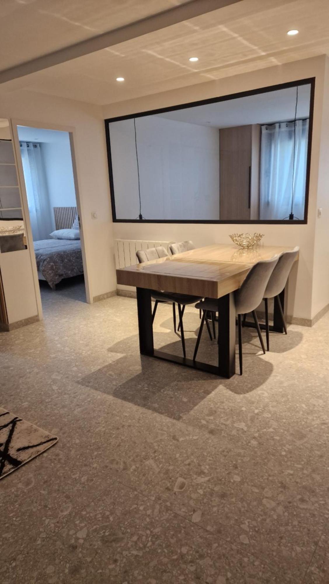 Moderne F3 - 10 Min Aeroport Cdg - Paris - Parc Asterix - Disneyland Paris - Tour Eiffel - Champs Elysee - 15 Min Parc Des Expositions Villepinte - 10 Min Le Bourget - 5 Min Du Golf International De Roissy- Jo 2024 Apartment *