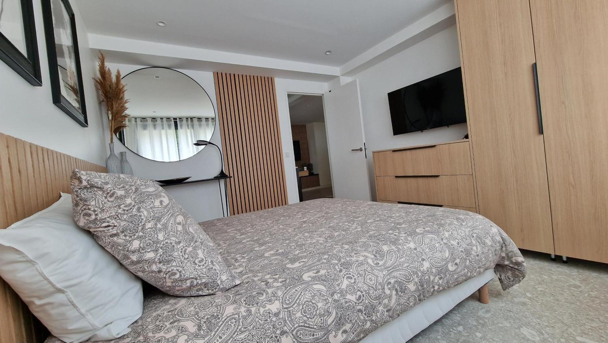 Apartment Moderne F3 - 10 Min Aeroport Cdg - Paris - Parc Asterix - Disneyland Paris - Tour Eiffel - Champs Elysee - 15 Min Parc Des Expositions Villepinte - 10 Min Le Bourget - 5 Min Du Golf International De Roissy- Jo 2024 Le Thillay